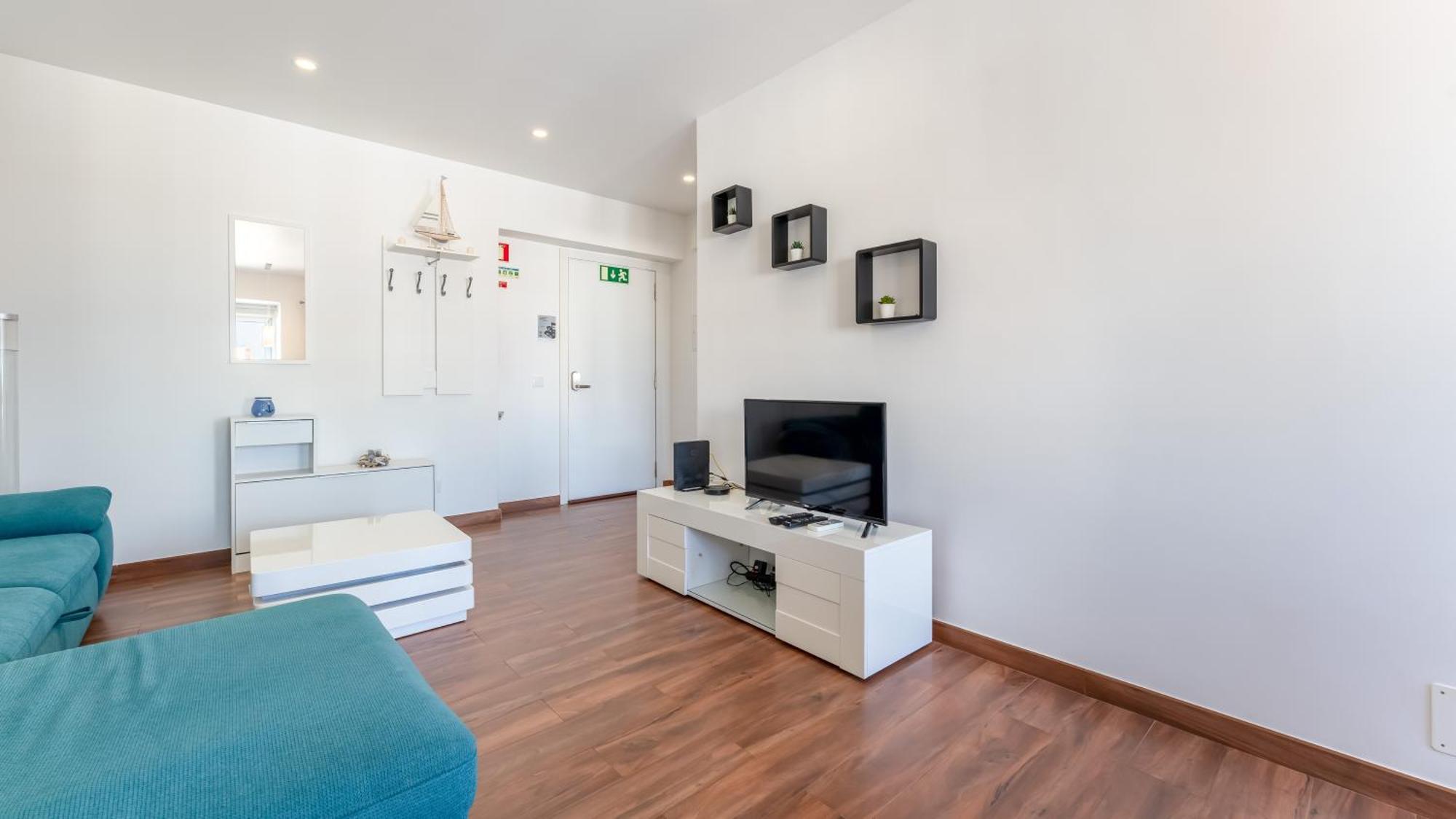Serene Blue 1 Bdr Flat With Balcony By Lovelystay Portimão Exteriér fotografie