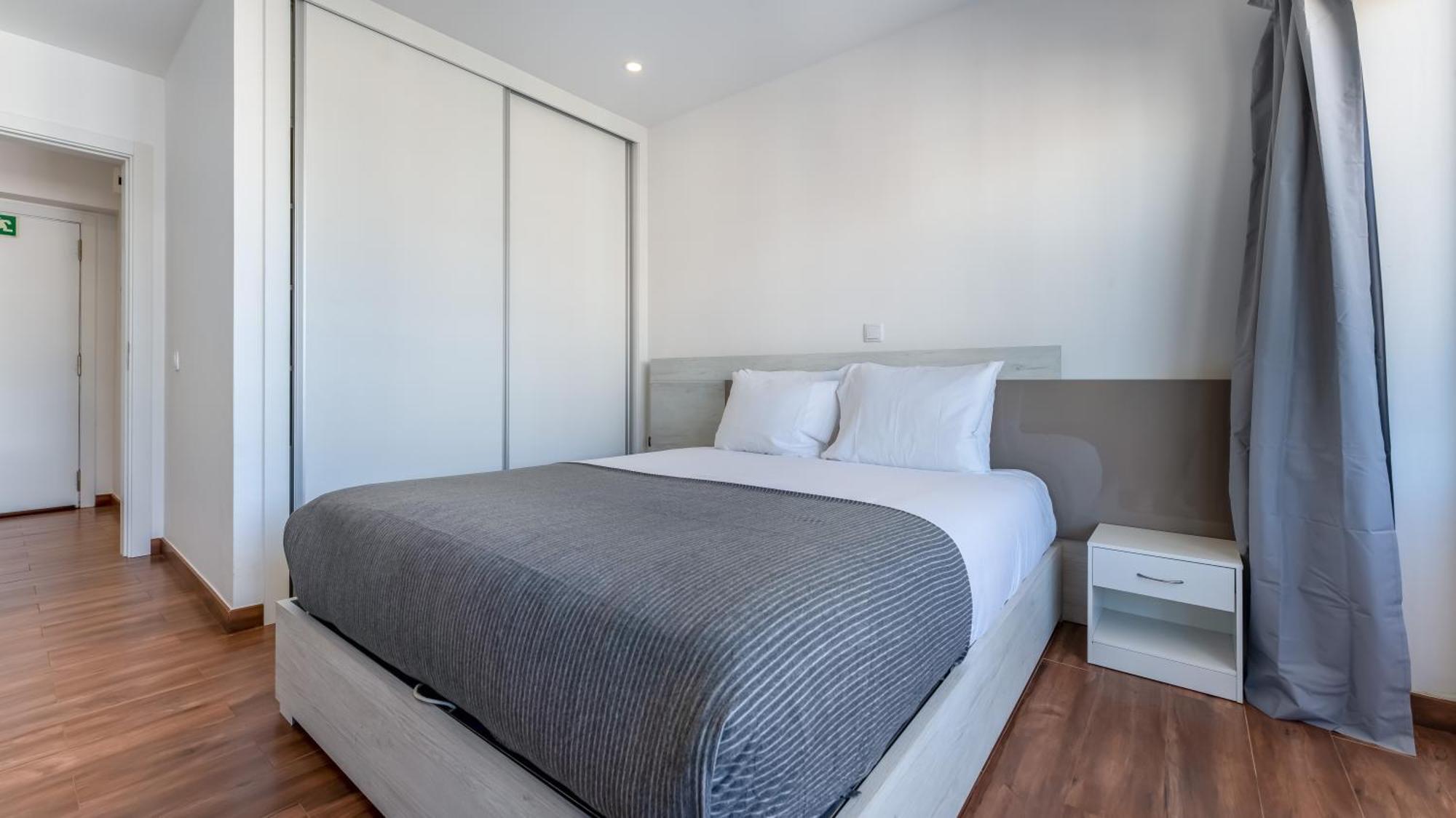 Serene Blue 1 Bdr Flat With Balcony By Lovelystay Portimão Exteriér fotografie