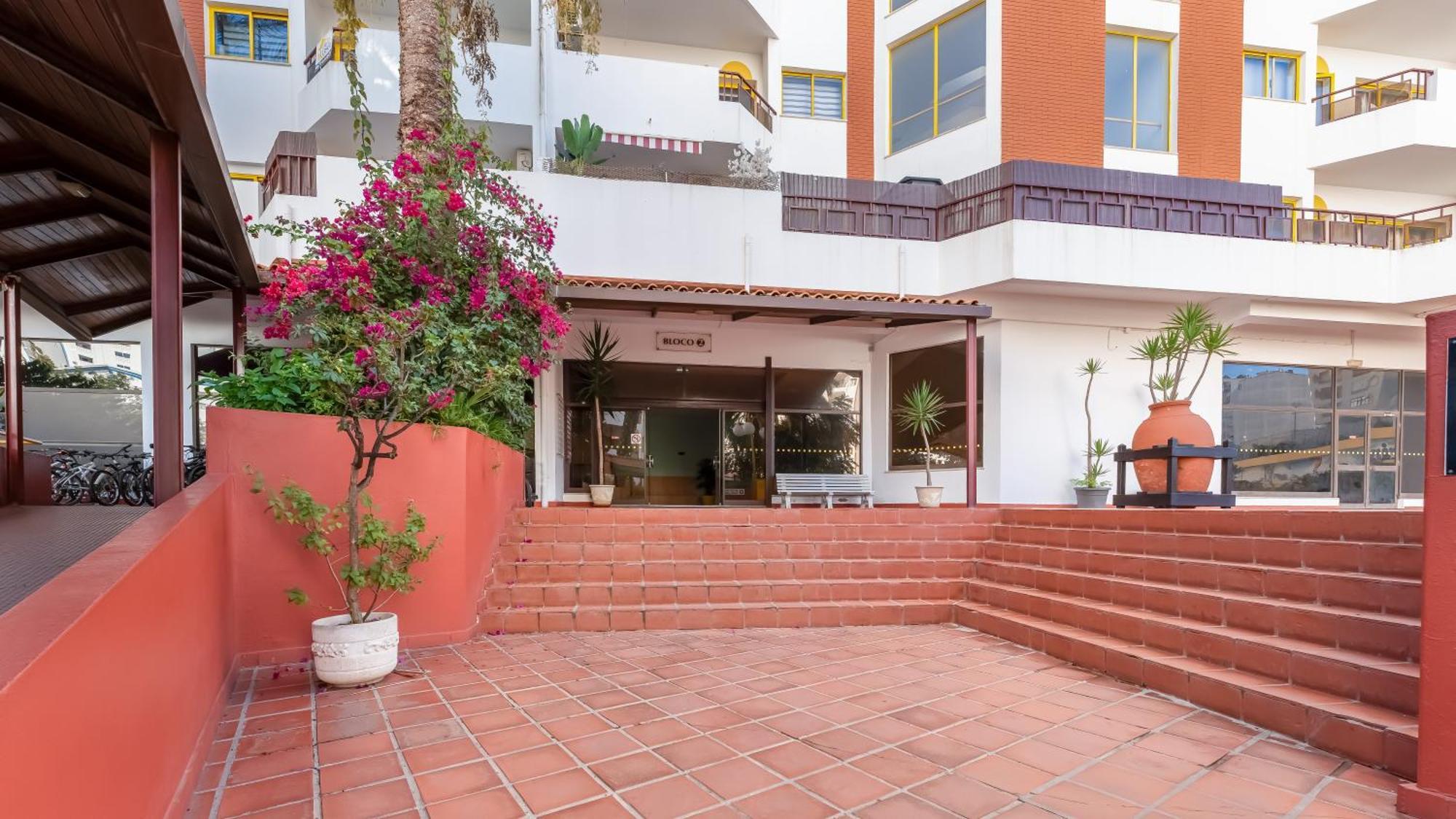 Serene Blue 1 Bdr Flat With Balcony By Lovelystay Portimão Exteriér fotografie