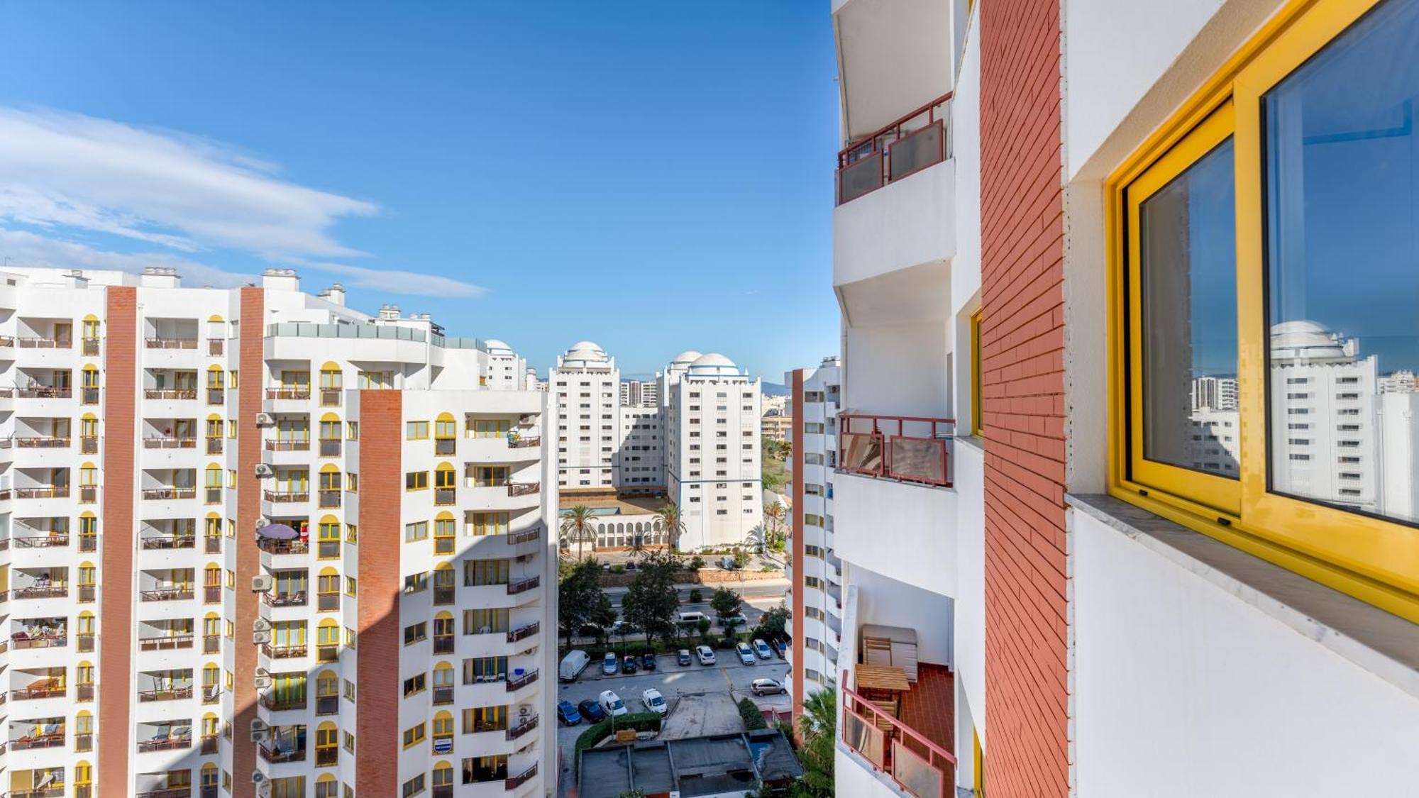 Serene Blue 1 Bdr Flat With Balcony By Lovelystay Portimão Exteriér fotografie