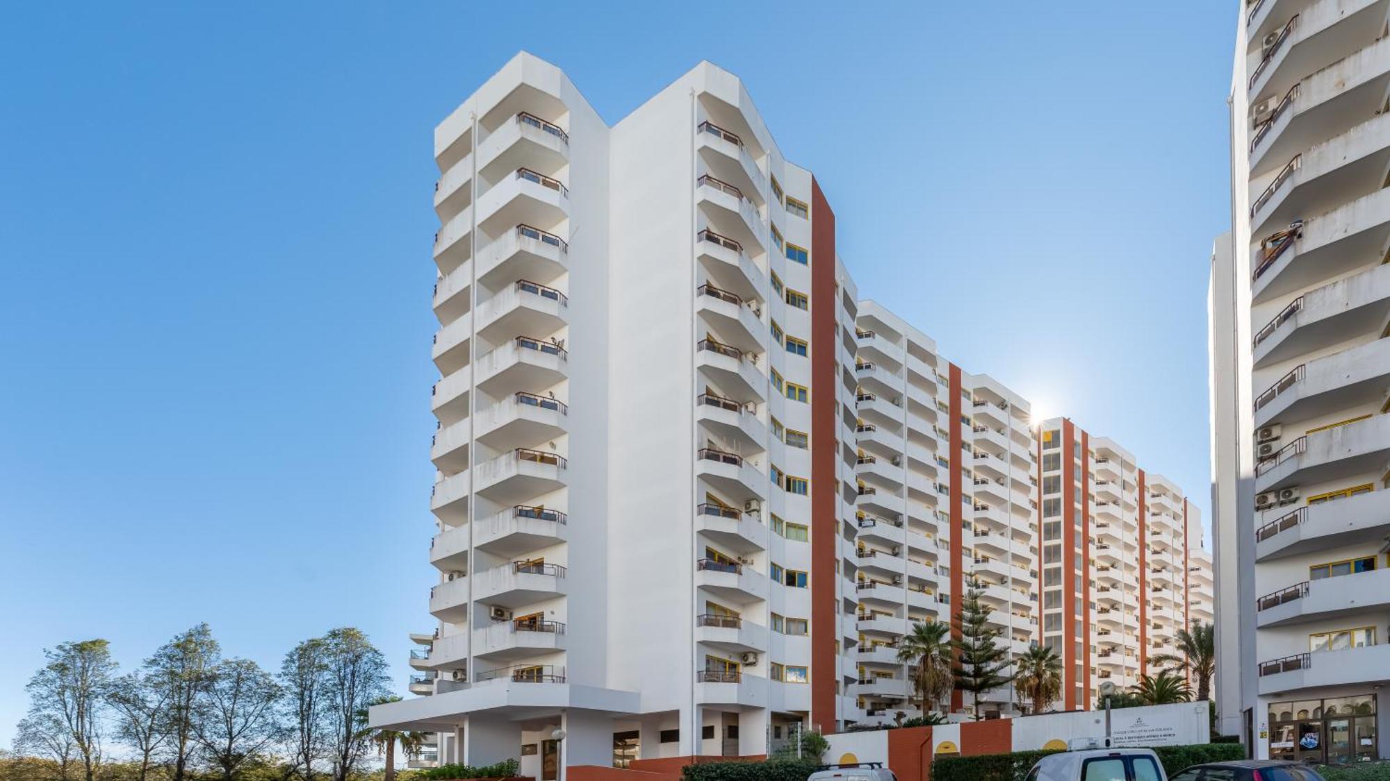 Serene Blue 1 Bdr Flat With Balcony By Lovelystay Portimão Exteriér fotografie